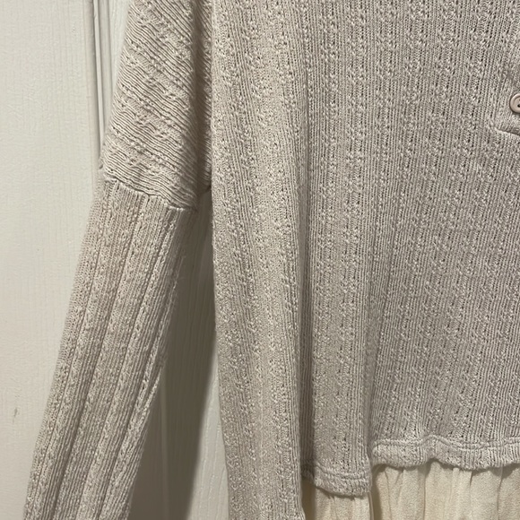 Kimchi Blue Shirt. Size XS. Sweater with Blouse material on bottom. - Picture 5 of 5